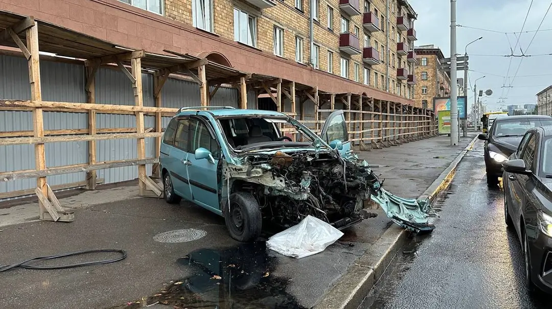 В Минске водитель Citroen выехал на встречку_2