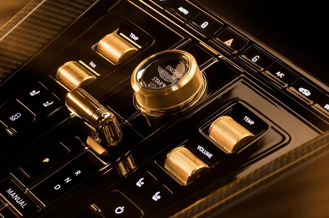 Aston Martin DB12 Goldfinger Aston Martin DB12 Goldfinger_5