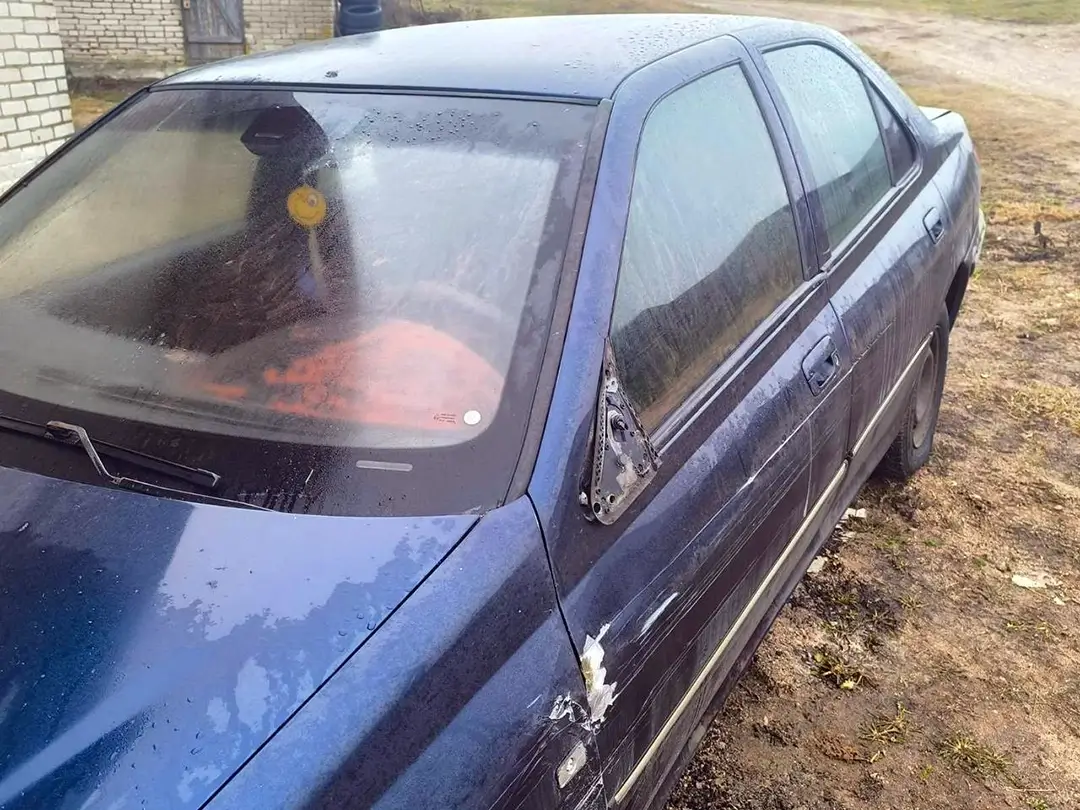 Пьяный житель Сморгони угнал чужой автомобиль и врезался в забор житель Сморгони угнал чужой автомобиль