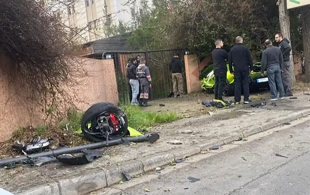 Сотрудник разбил новенький Lamborghini Revuelto