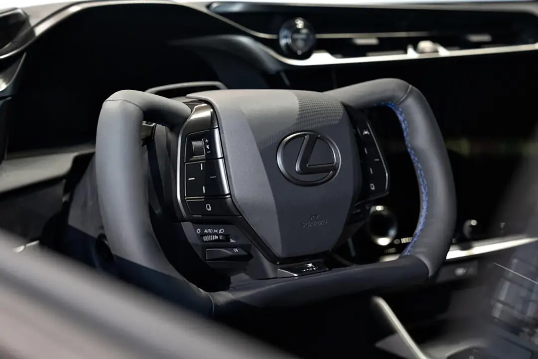 Новый Lexus RZ Новый Lexus RZ_2