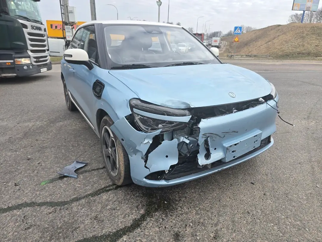 В аг. Сеница водитель Dongfeng не уступил дорогу мотоциклу Yamaha Dongfeng не уступил дорогу мотоциклу Yamaha_2