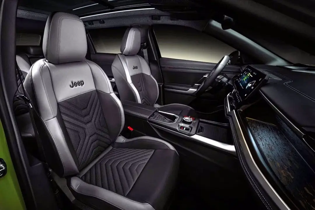 В Сеть утекли изображения нового Jeep Compass В Сеть утекли изображения нового Jeep Compass_3