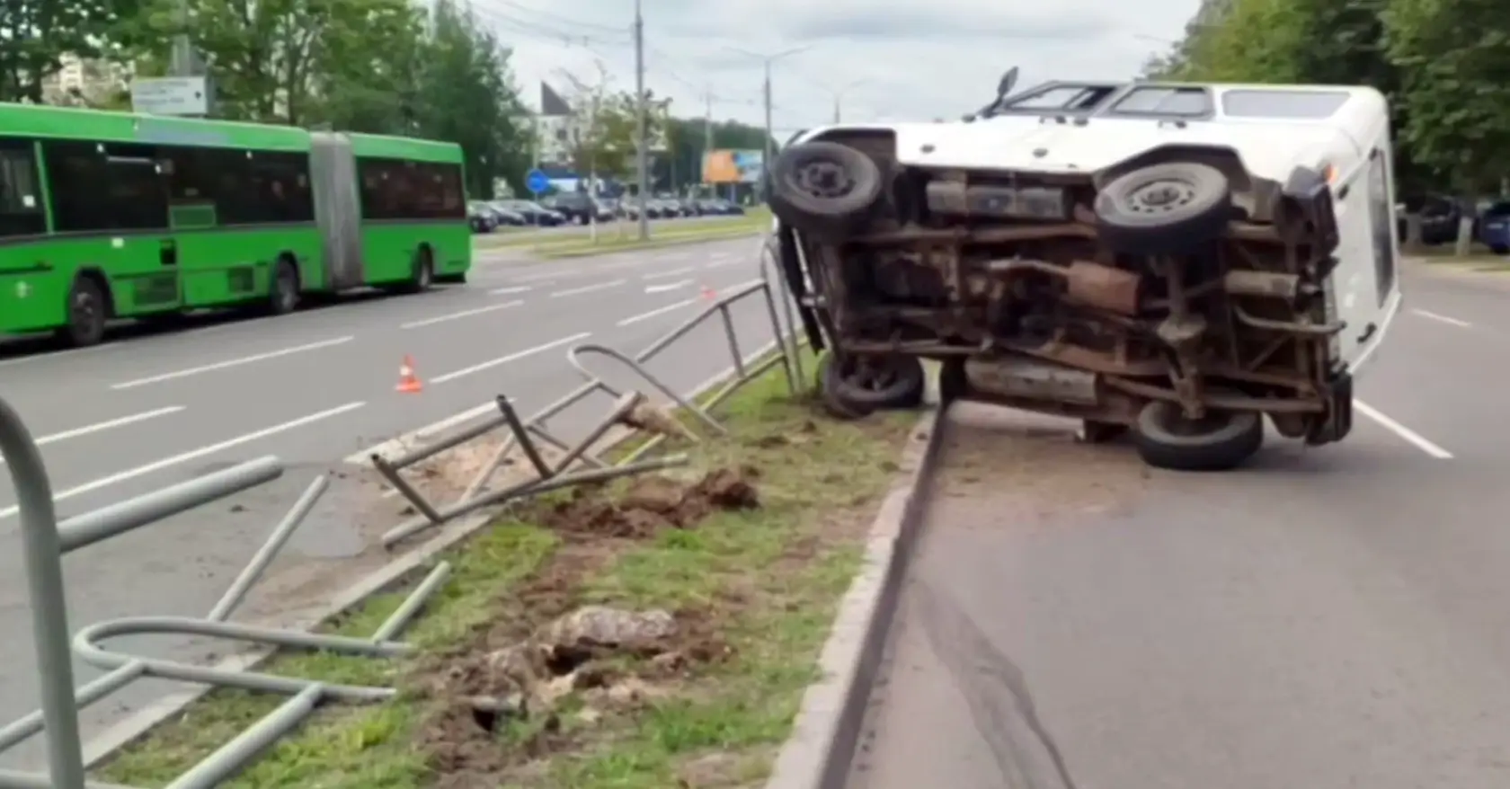 ДТП Renault и УАЗ в Могилеве ДТП Renault и УАЗ в Могилеве
