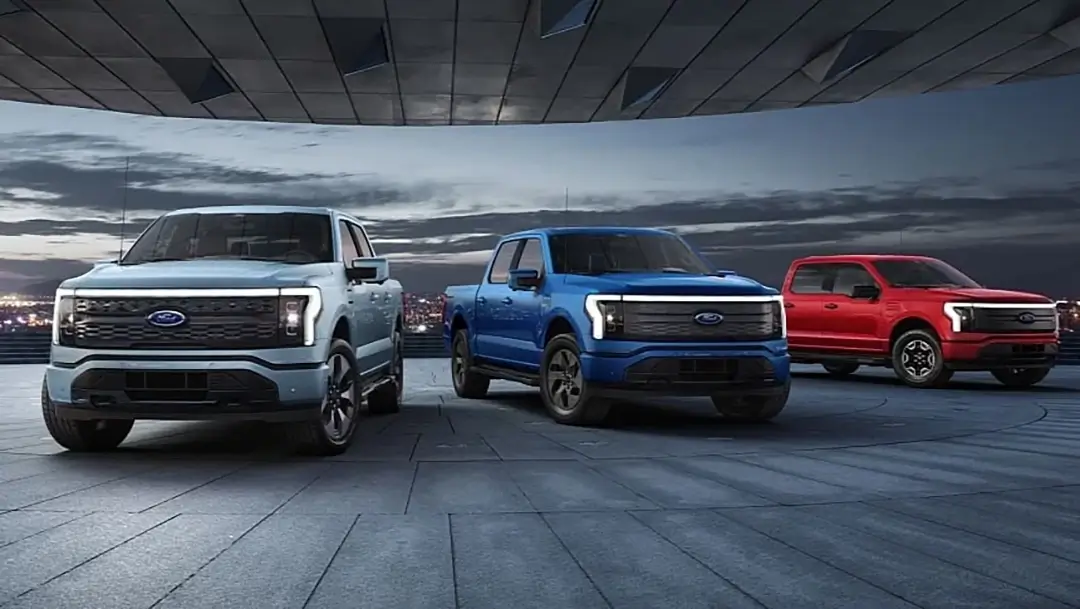 Продажи электромобилей Ford резко упали
