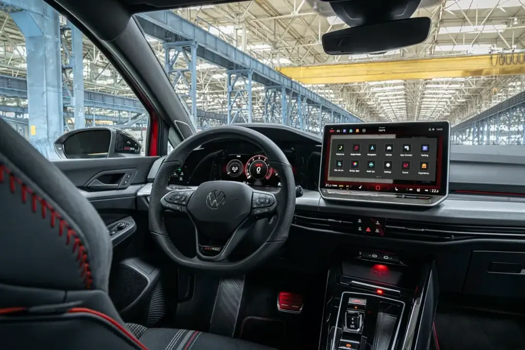Volkswagen представляет Golf GTI Edition 50 Volkswagen Golf GTI Edition 50 - cамый быстрый Golf на Нюрбургринге_3