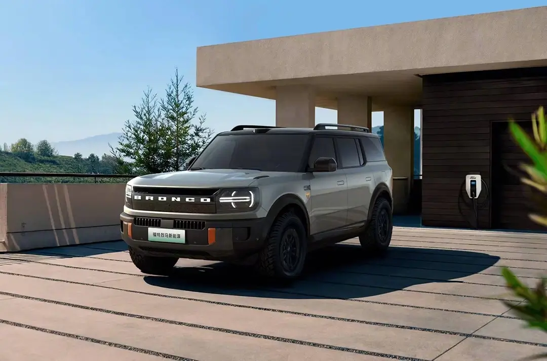 Ford Bronco стал электрическим с запасом хода 650 километров_1