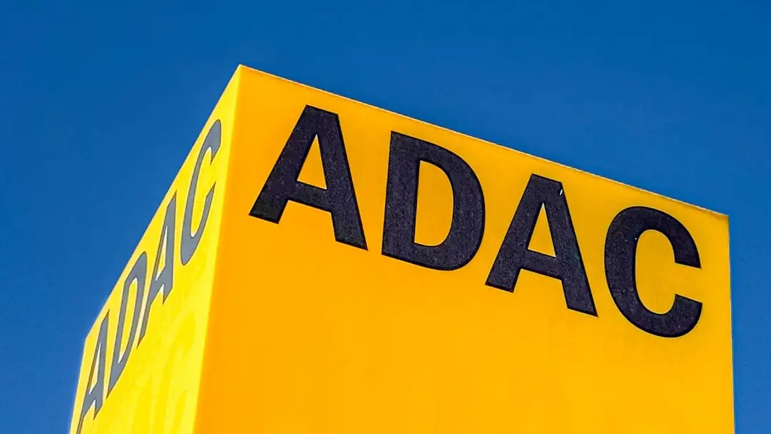 ADAC лого