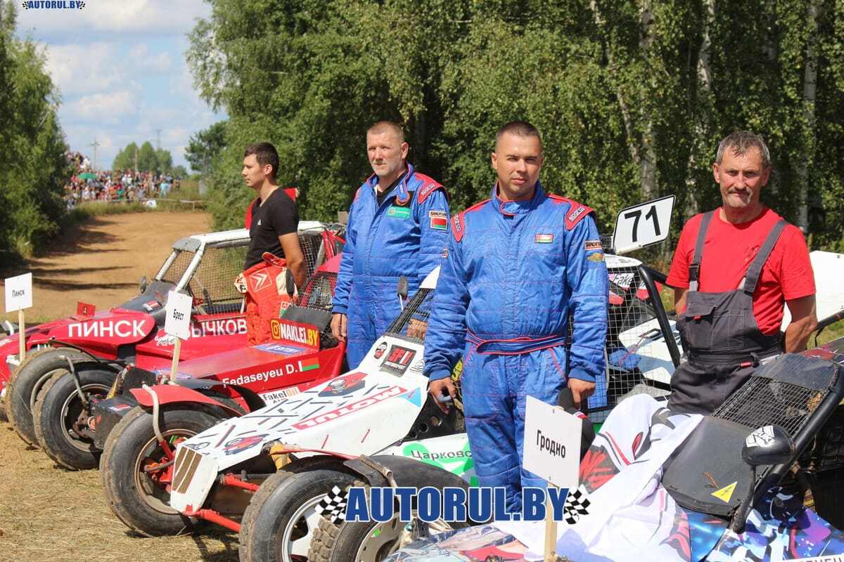 Автокросс в Новолукомле: Золотой дубль и другие неожиданности этапа