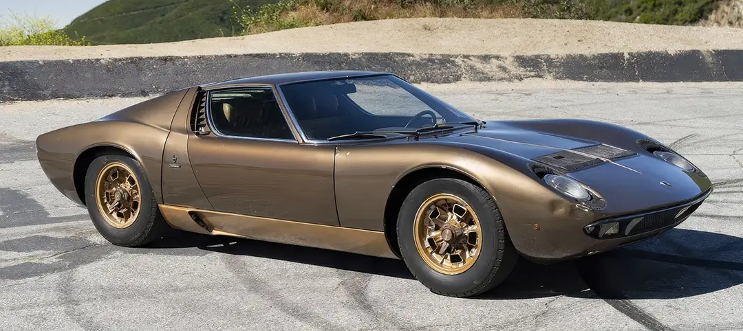 Lamborghini Miura простояла в гостиной 40 лет_1
