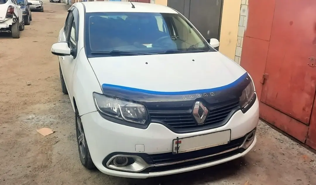 автослесарь совершил наезд на автовладельца
