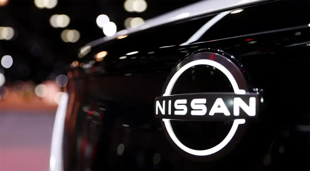 Nissan логой