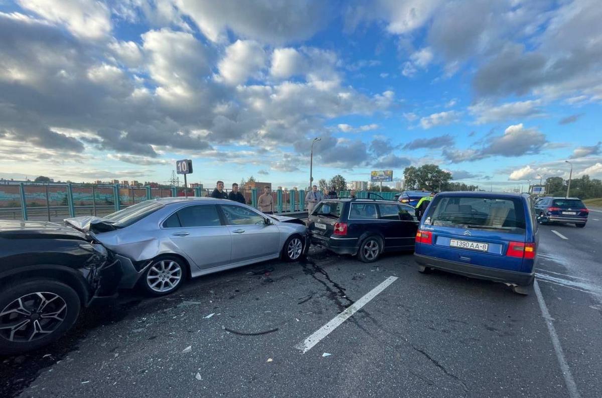 На столичной МКАД 7 автомобилей попали в ДТП