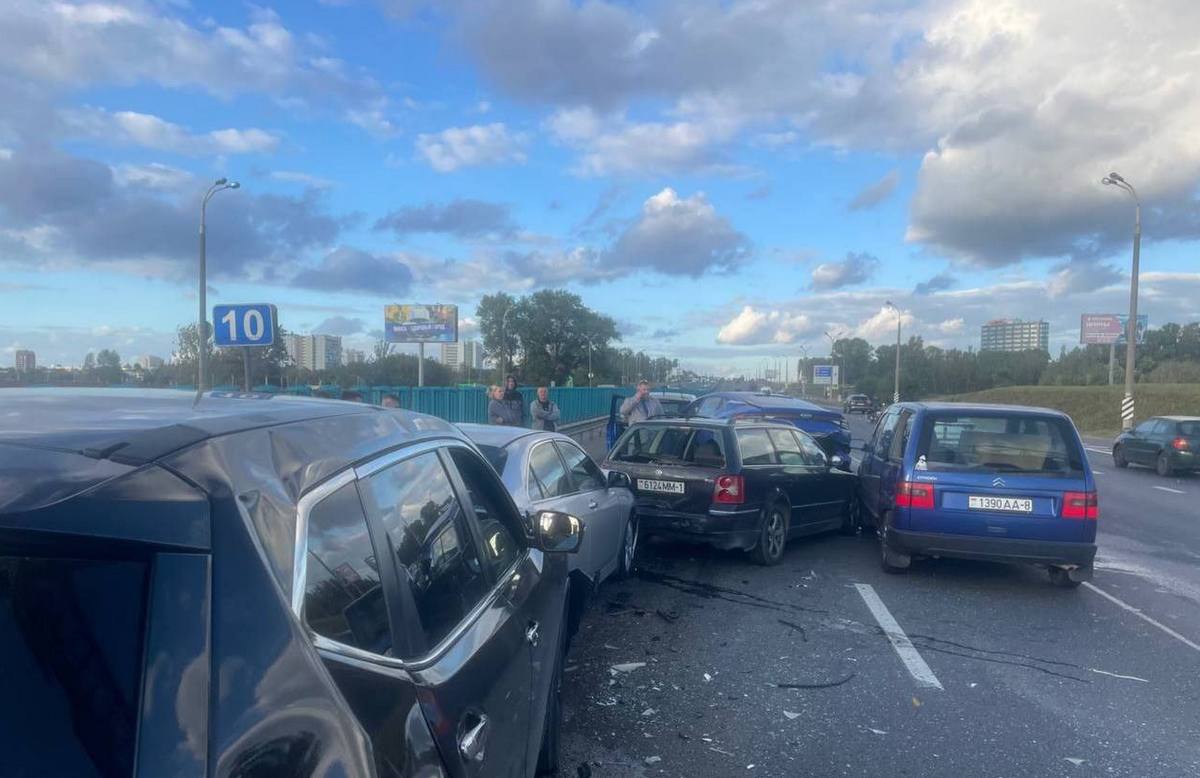 На столичной МКАД 7 автомобилей попали в ДТП