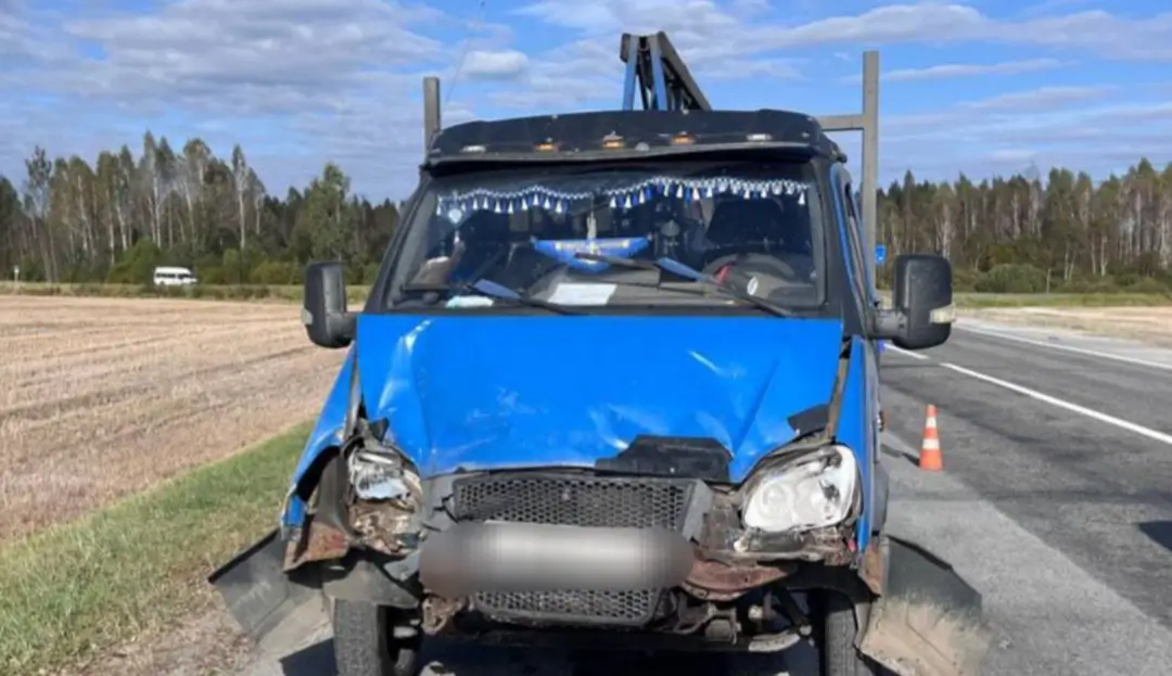 В результате попутного столкновения двух автомобилей пострадал 2-летний ребенок В результате попутного столкновения двух автомобилей пострадал 2-летний ребенок