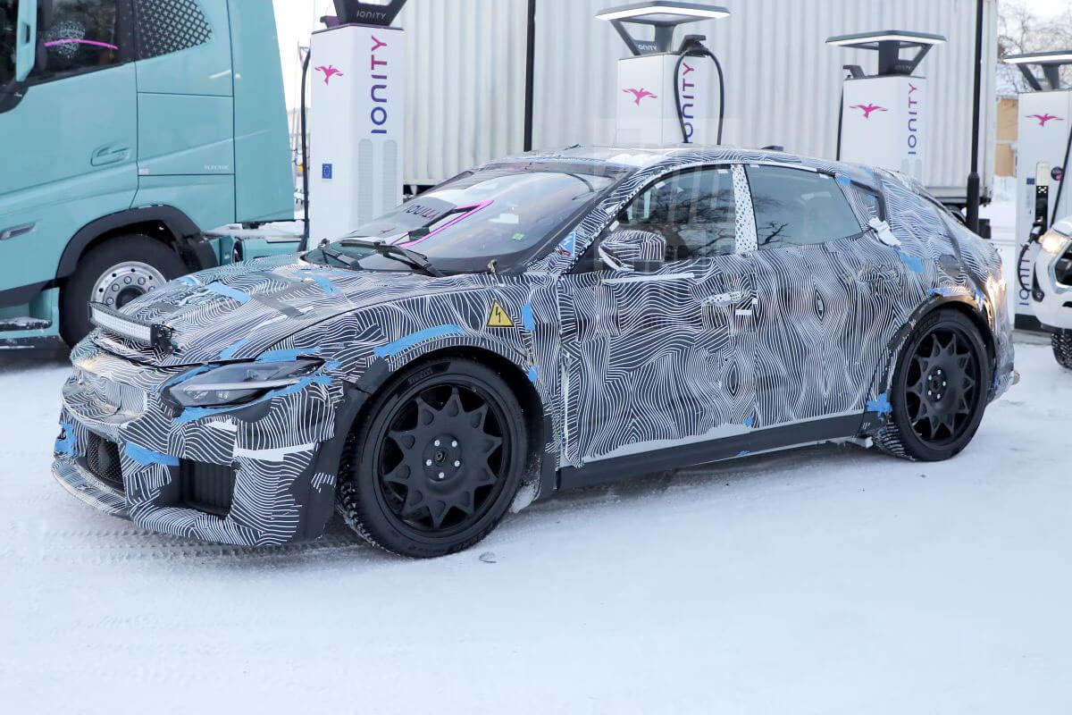Ferrari начала презентацию электрического автомобиля