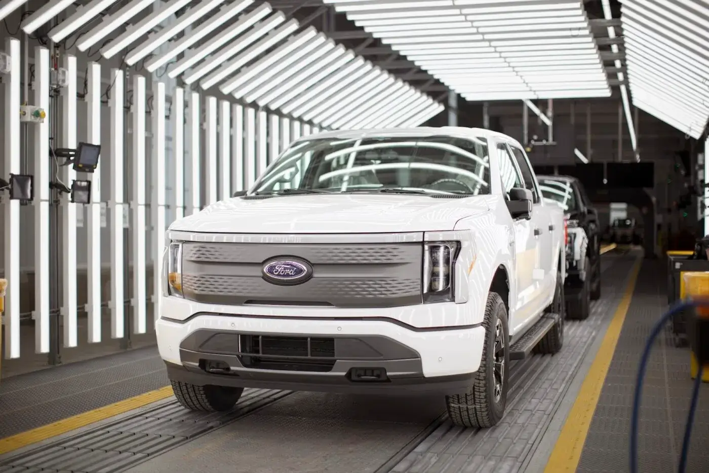 Ford вновь прекращает производство F-150 Lightning
