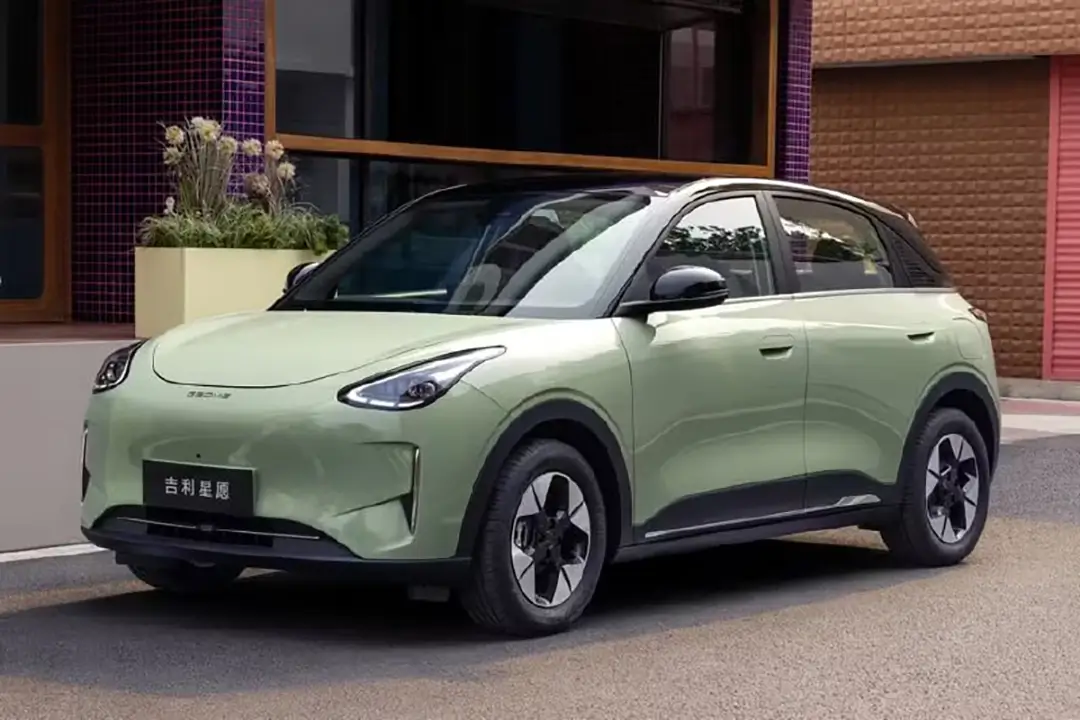 "БЕЛДЖИ" представил электромобиль GEELY EX2