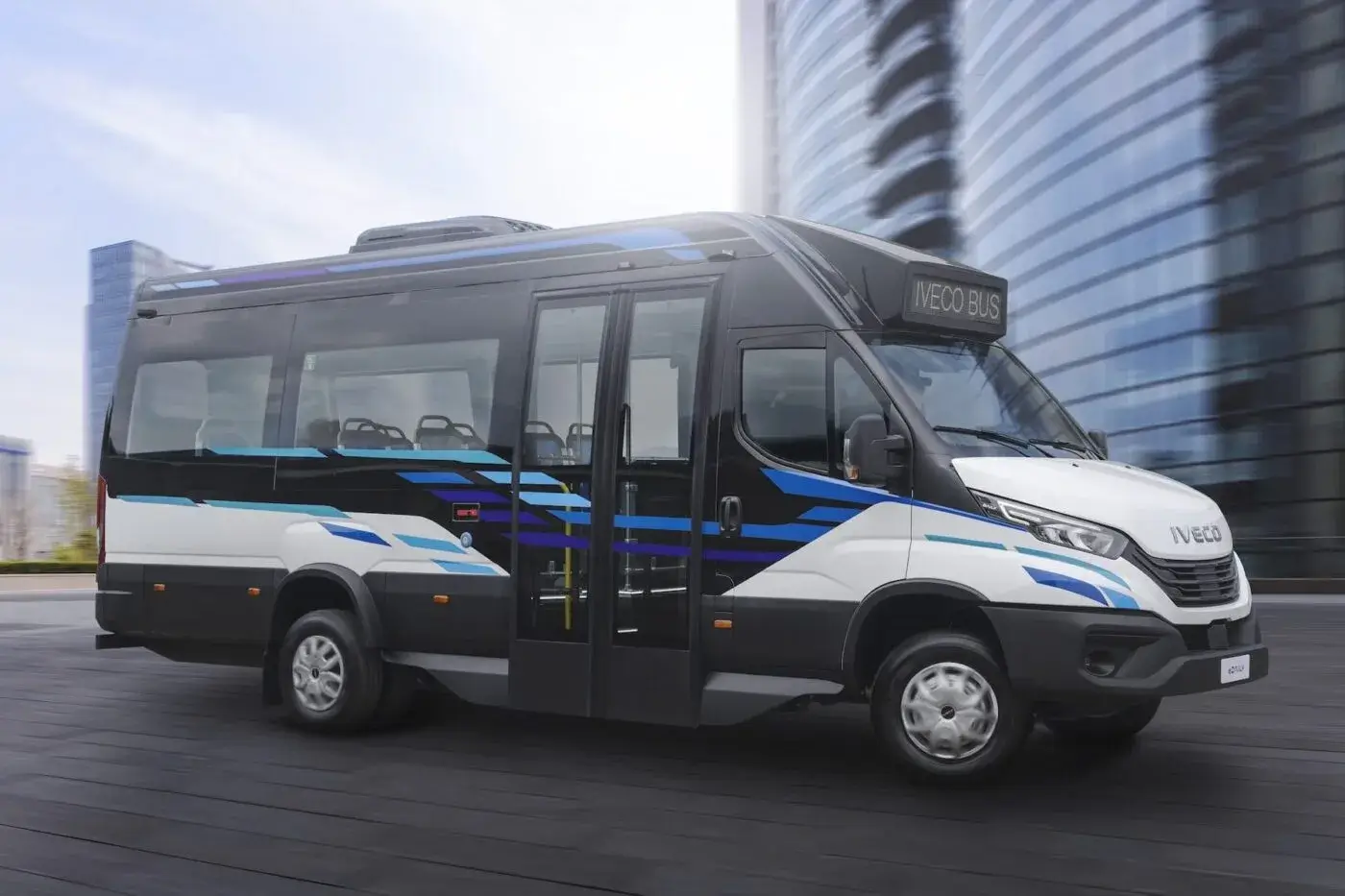 Iveco представила электрический микроавтобус eDaily LE