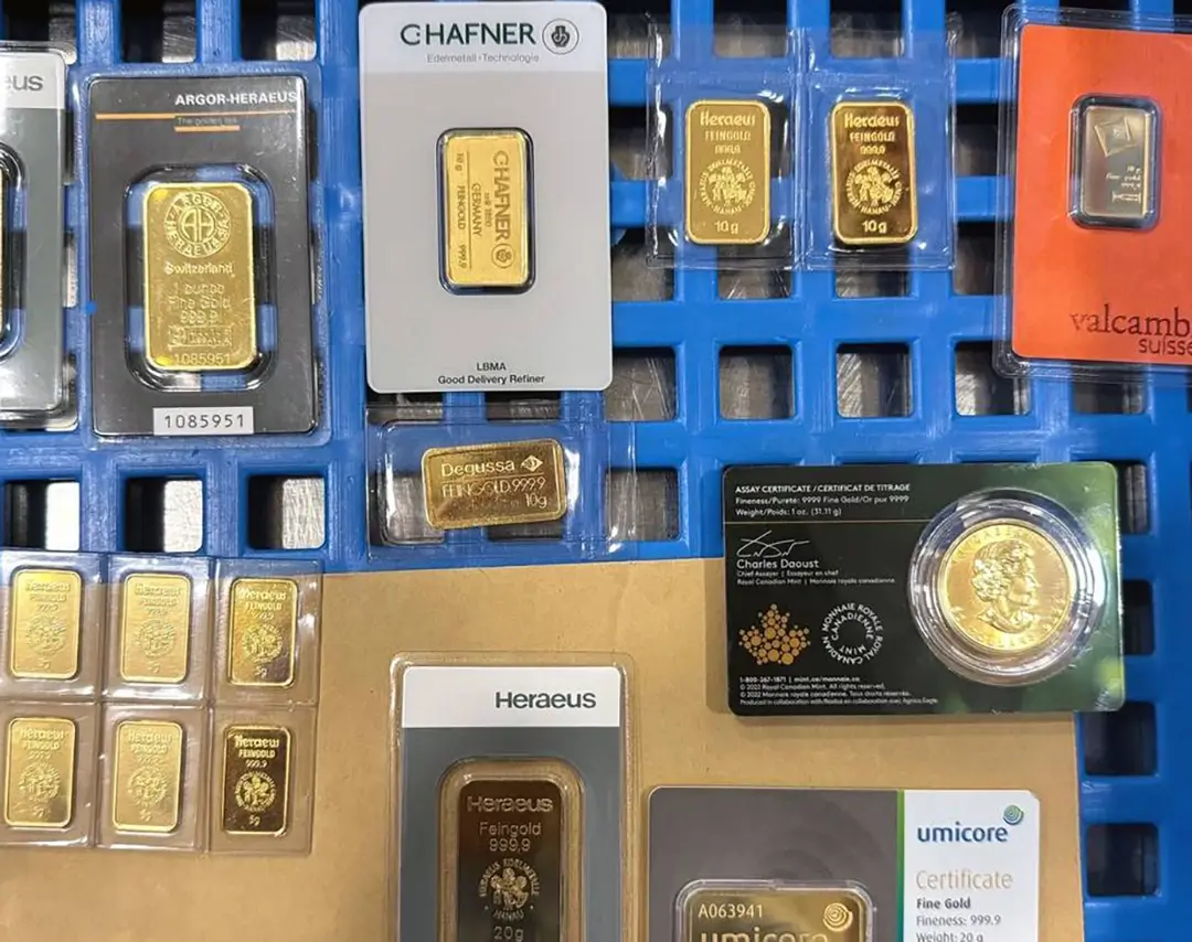 не задекларировала 15 слитков золота