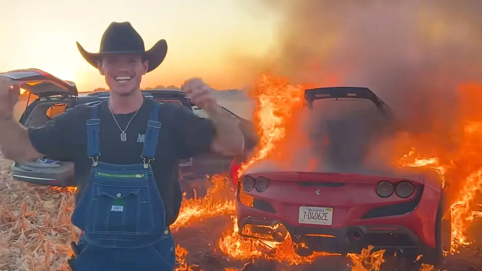 YouTube-блогер сжег новый Ferrari