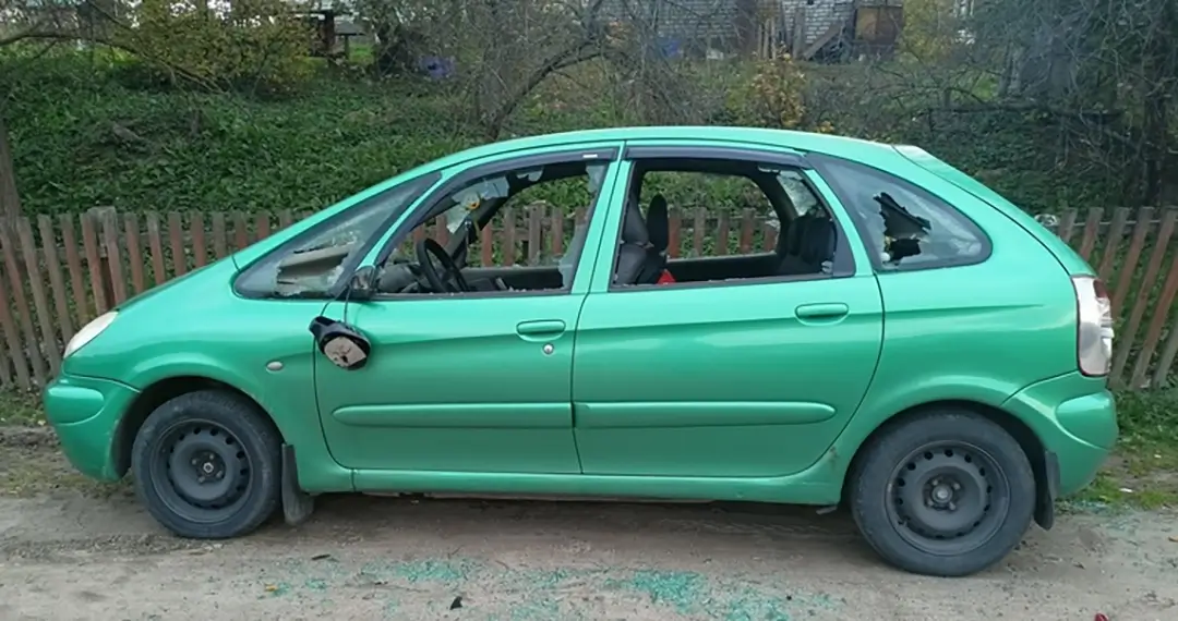 Распитие спиртного в гараже закончилось повреждением автомобиля и уголовным делом