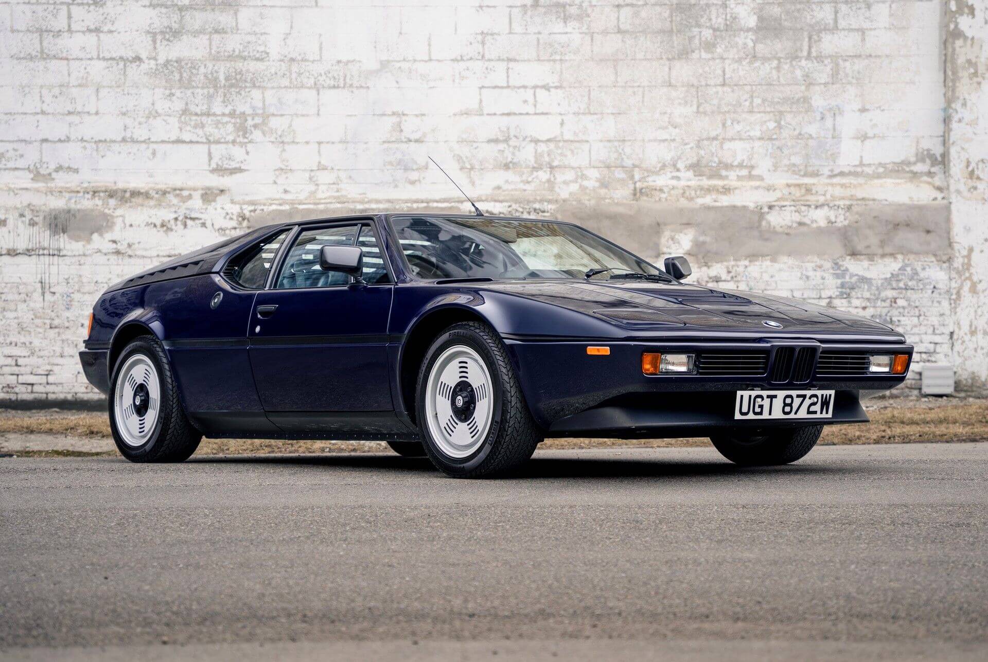 Автомобиль BMW M1 Роджера Уотерса из Pink Floyd выставлен на аукцион_4