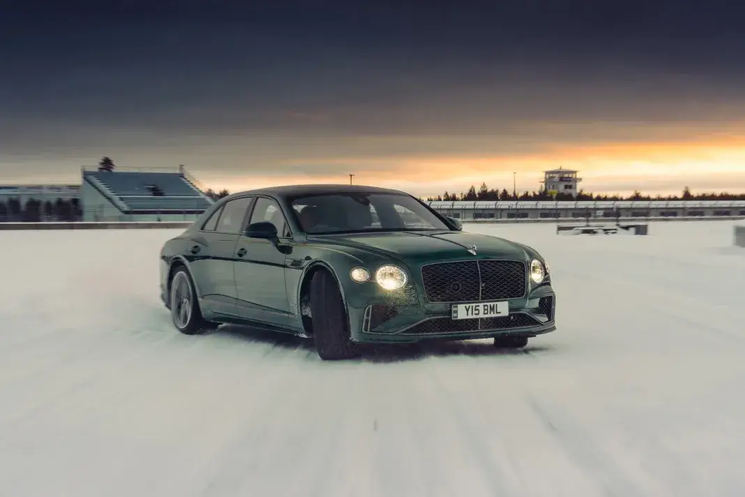 Bentley Flying Spur установил зимний рекорд круга