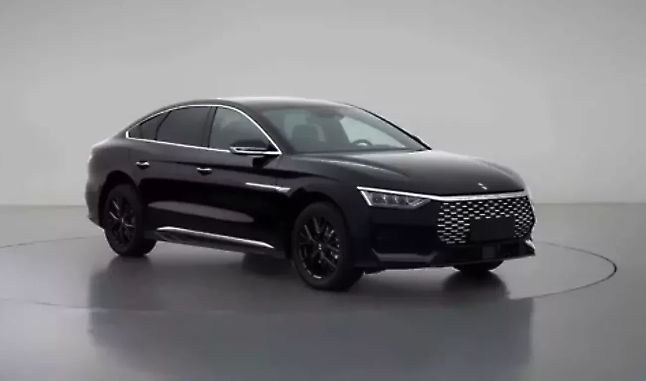 BYD представила модель Linghui e9