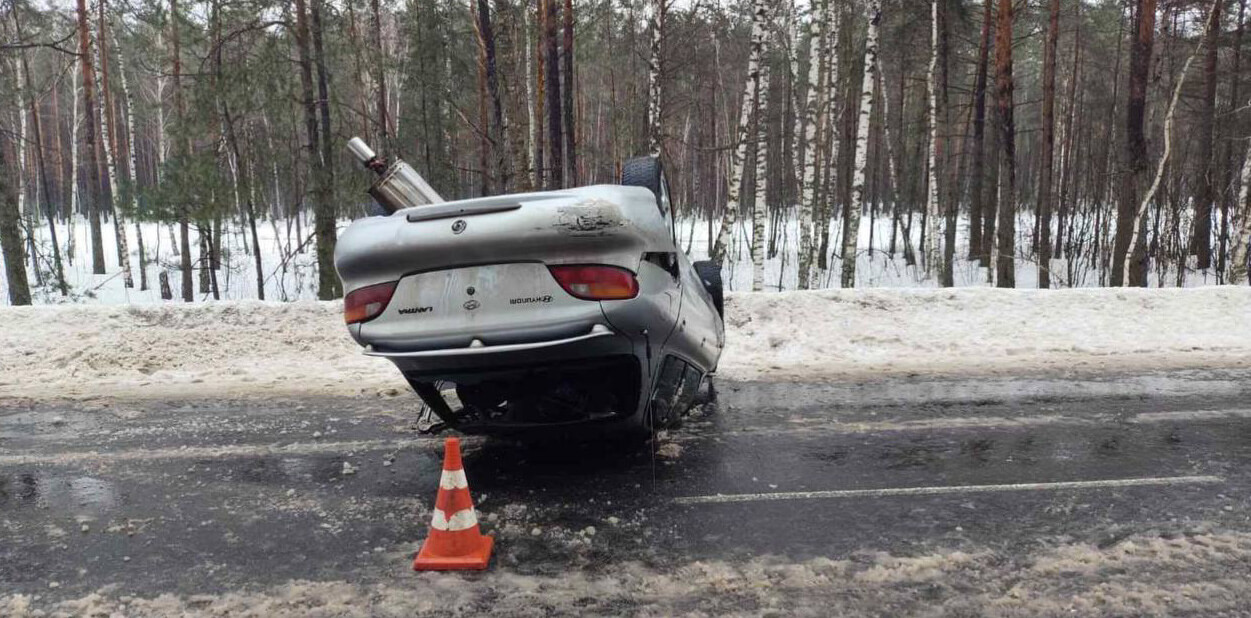 На Гомельщине опрокинулся Hyundai и погибла женщина-пешеход На Гомельщине опрокинулся Hyundai и погибла женщина-пешеход_1