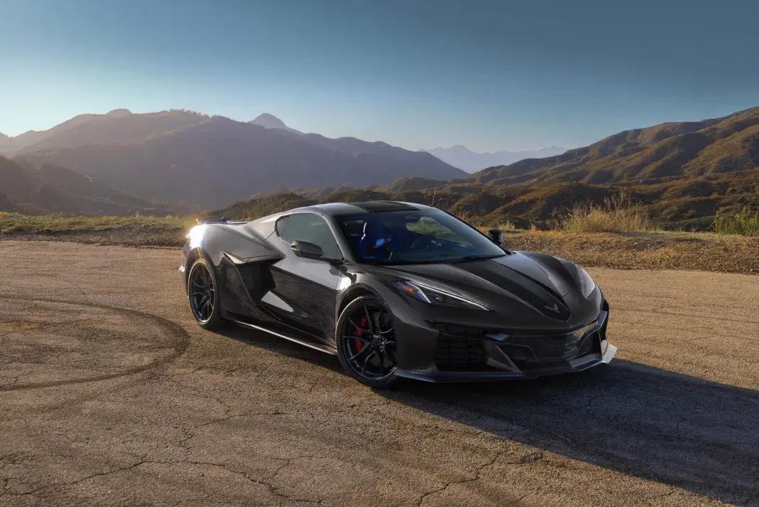 Компания Chevrolet представила новые Corvette Grand Sport и Corvette Grand Sport X 1