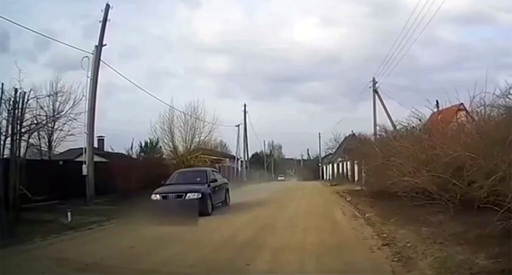 В Чаусском районе автоинспекторы стреляли по колесам Audi