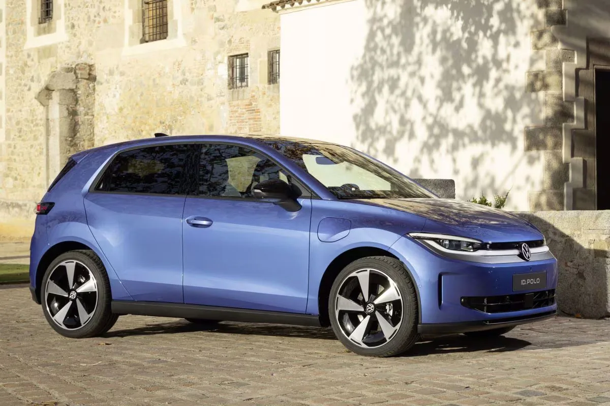 Volkswagen начала прием заказов на свой электрический хэтчбек ID Polo1