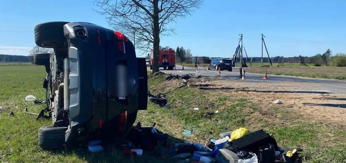 В Поставском районе водитель BMW врезалась в дерево водитель BMW врезалась в дерево1