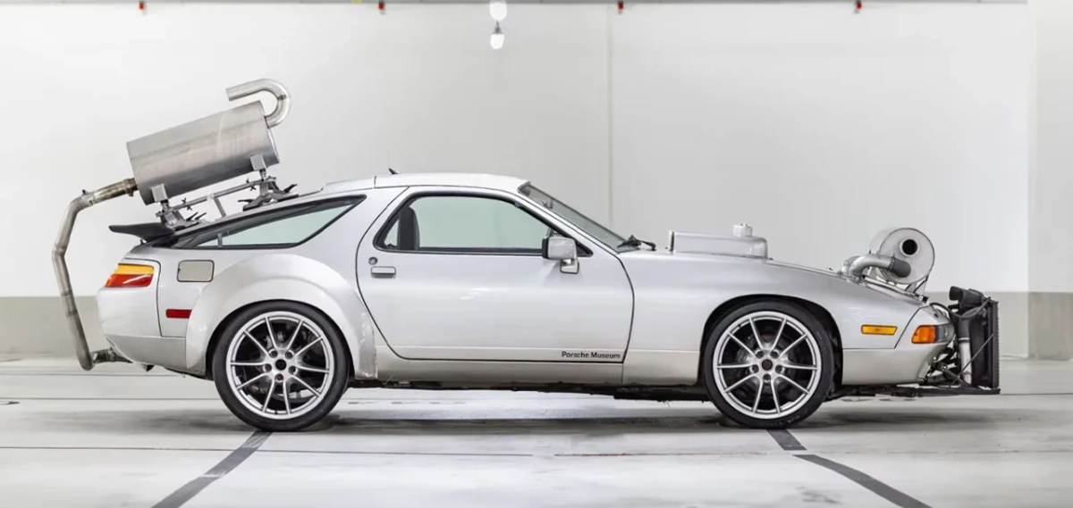 Компания Porsche более 30 лет использовала в качестве тестового автомобиля модель 928