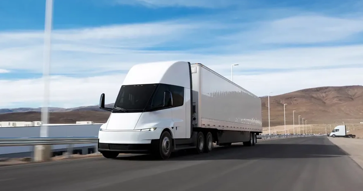 Началось серийное производство Tesla Semi