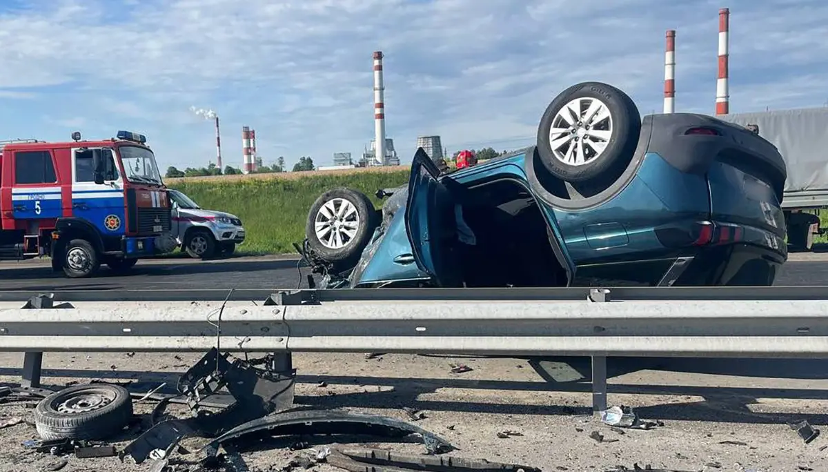 На автодороге М-6 столкнулись два автомобиля. Погибла женщина и ее малолетний ребенок На автодороге М-6 столкнулись два автомобиля. Погибла женщина и ее малолетний ребенок2