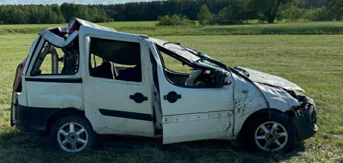 В Каменецком районе опрокинулся Fiat.