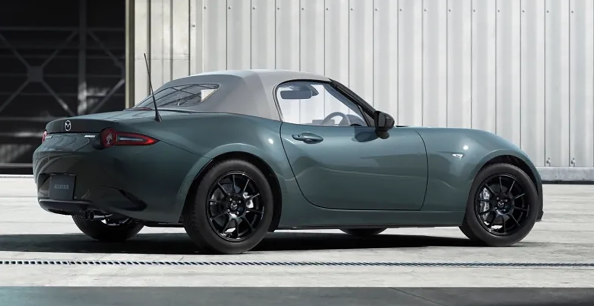 Mazda добавила новый цвет для MX-5_1