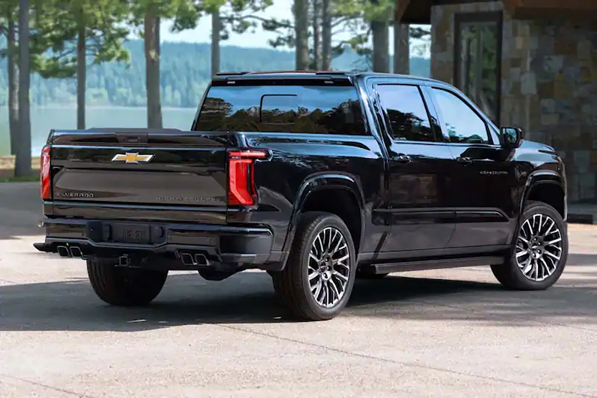 Обновленный Chevrolet Silverado оснащен 6,6-литровым двигателем V8 Обновленный Chevrolet Silverado оснащен 6,6-литровым двигателем V8_2
