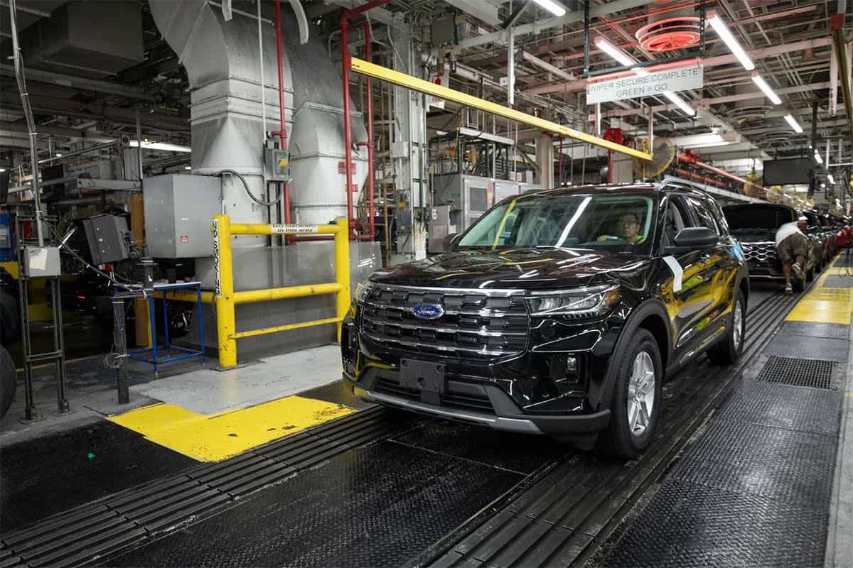 Ford возвращает на работу более 300 ранее уволенных инженеров