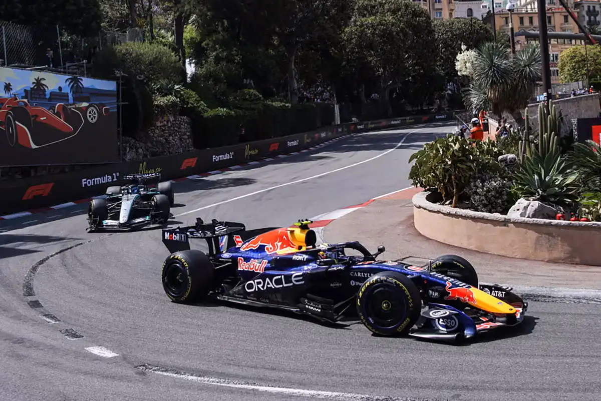 FIA признала двигатель Ford V-6 команды Red Bull эталонным двигателем Формулы-1