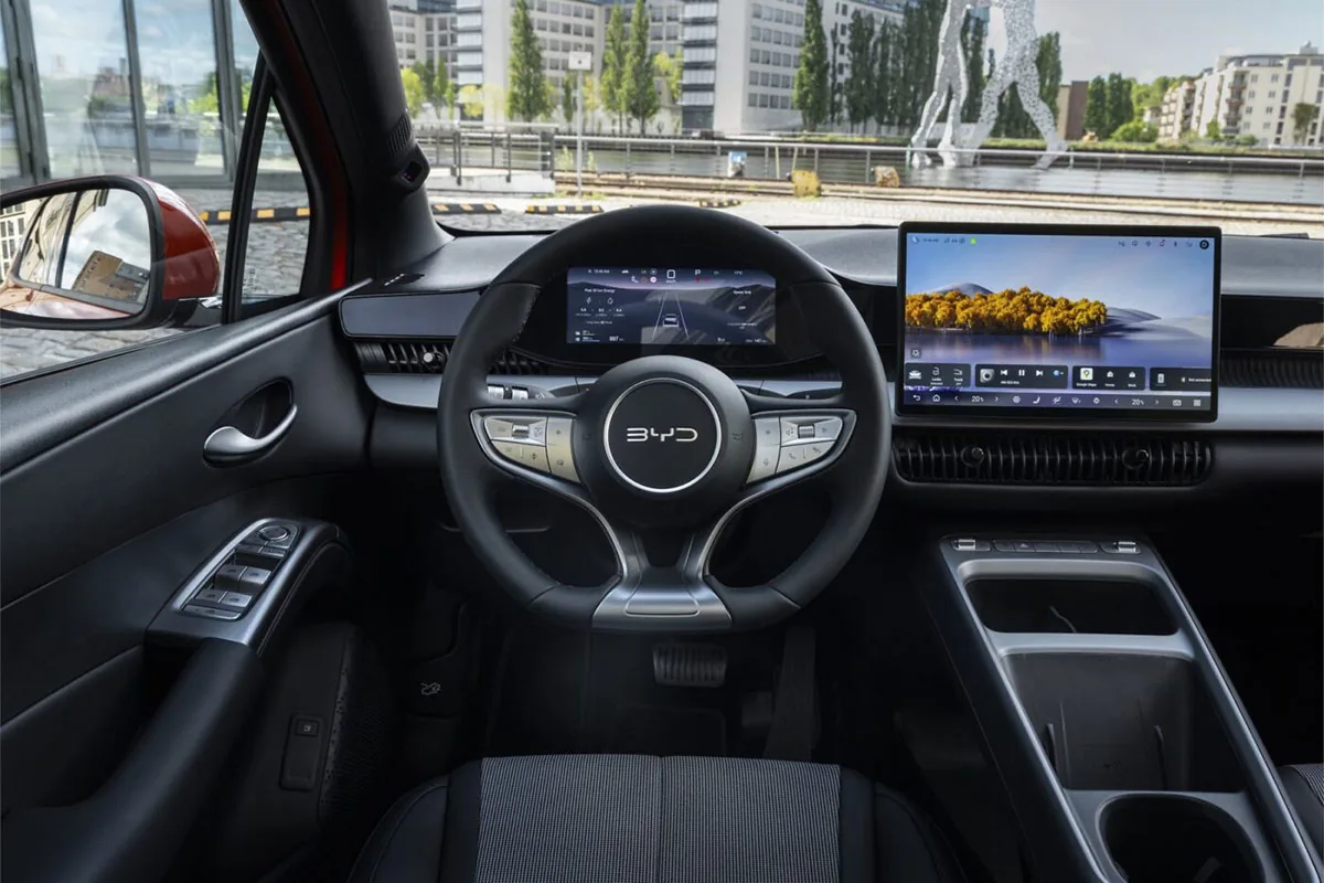 BYD запускает в Европе подключаемый гибрид Dolphin G BYD запускает в Европе подключаемый гибрид Dolphin G_3