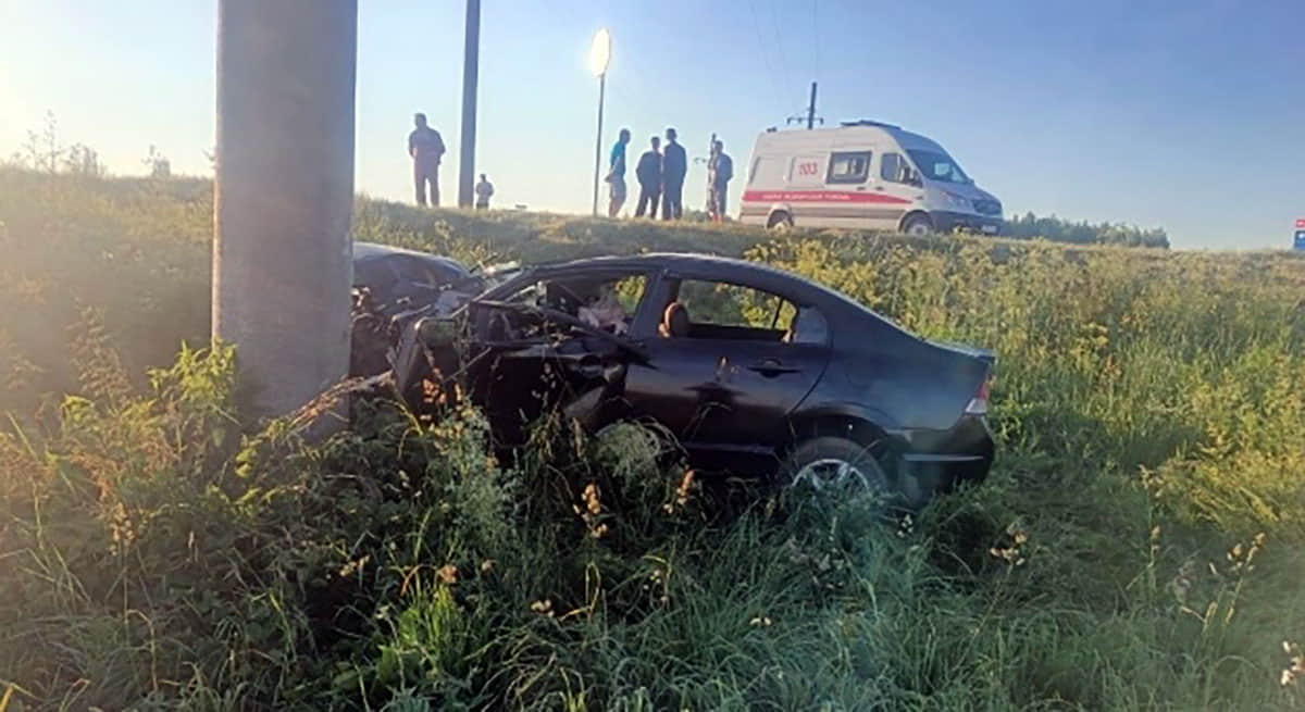 В Ивьевском районе в ДТП погиб водитель автомобиля.