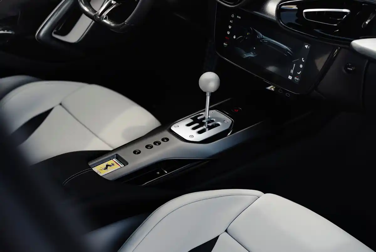 Компания Ferrari представила 12Cilindri Manuale, лимитированную версию модели 12Cilindri 1