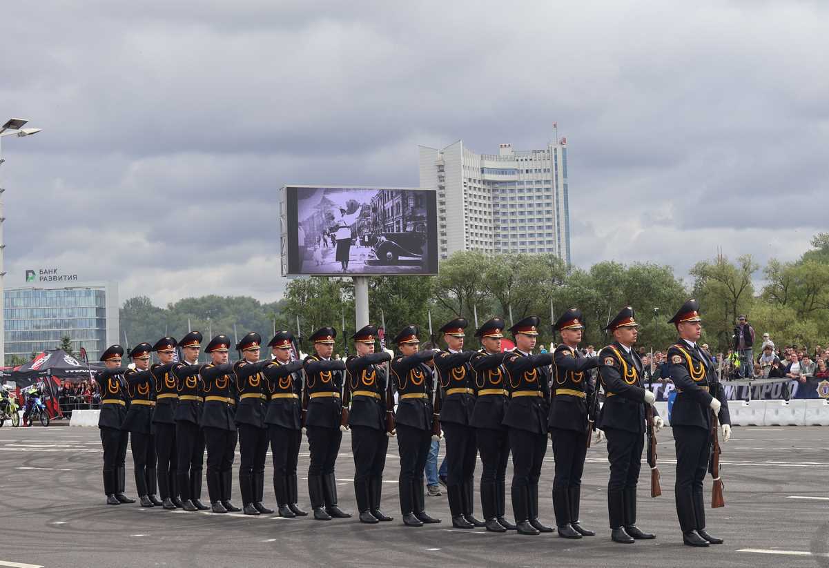 В Минске отпраздновали 90-летие ГАИ 5