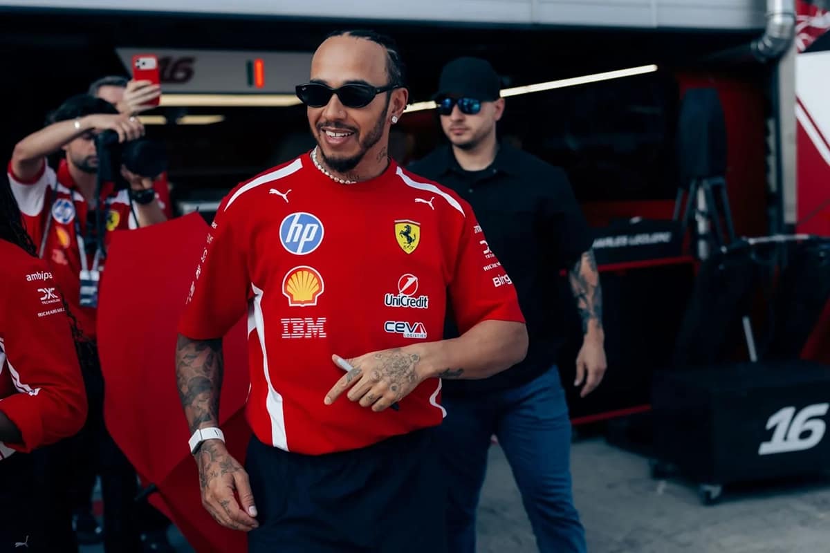 Хэмилтон продолжает воздерживаться от использования симулятора Ferrari