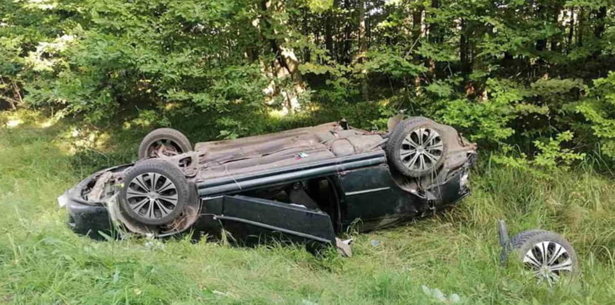 В Любанском районе опрокинулся легковой автомобиль
