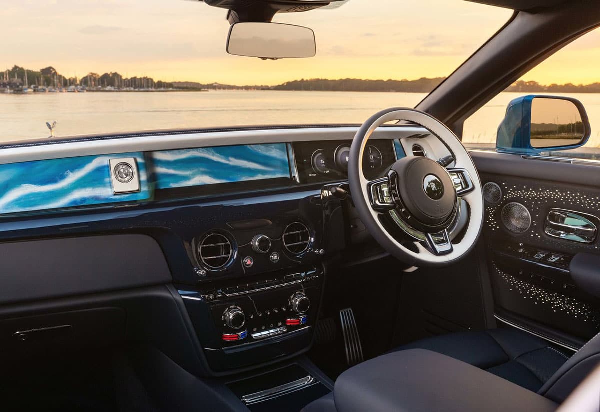 Rolls-Royce представил Phantom Regatta14
