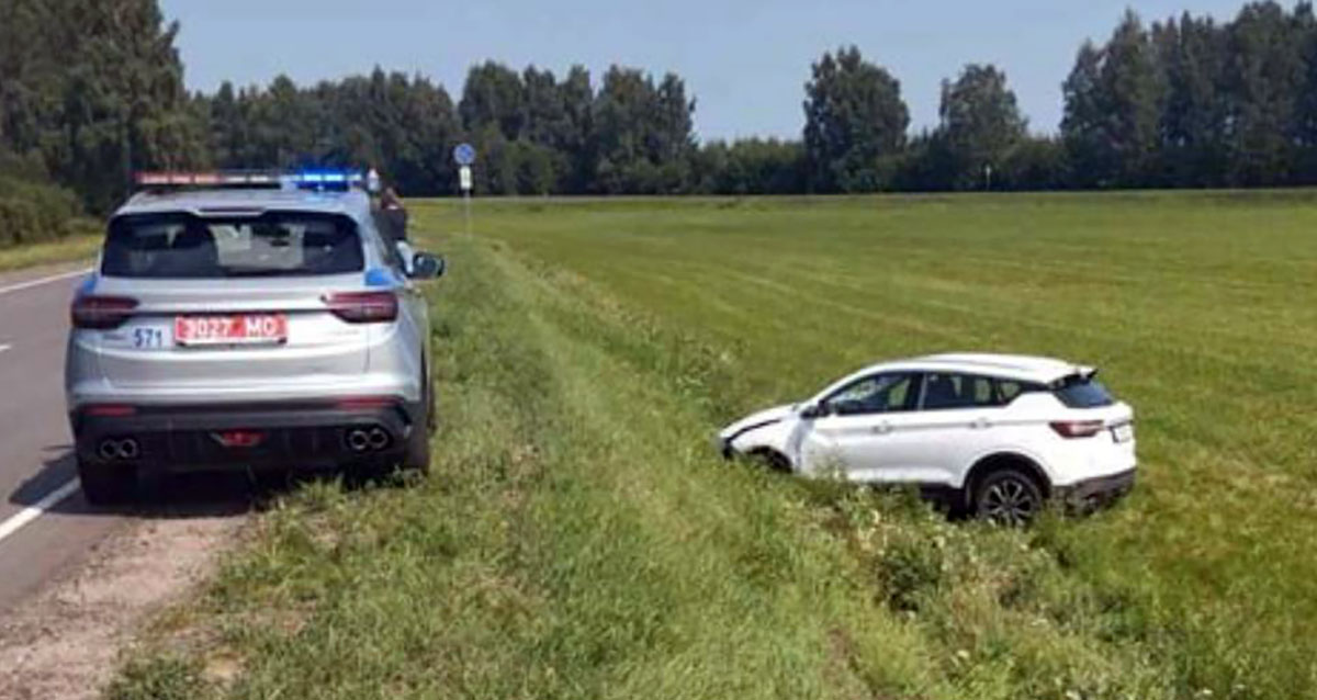 Пожилая водитель не справилась с управлением Belgee